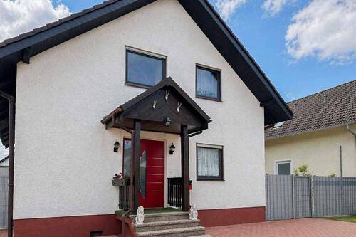 Außenansicht - Wohlfühlhaus für Familien: mit Garten, Balkon und einem Zuhause zum Ankommen