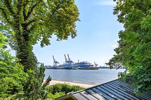Blick auf den Hafen in fußläufiger Nähe - 