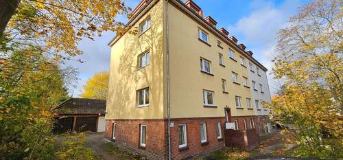 Giebelansicht - 3 Zimmer Etagenwohnung zur Miete in Rostock