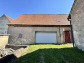 Nebengebäude mit Garage - 