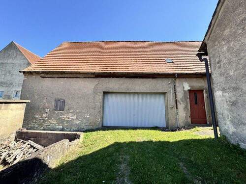 Nebengebäude mit Garage - 