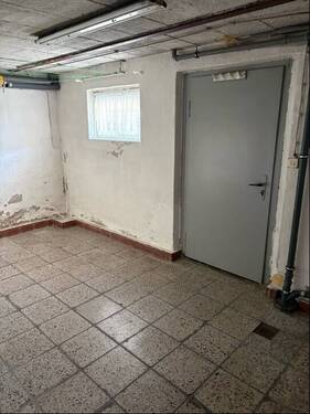 Kellerraum mit Grundstückszugang - 