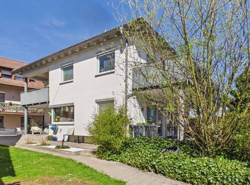 Gartenansicht - 5 Zimmer Einfamilienhaus zum Kaufen in Fluorn-Winzeln