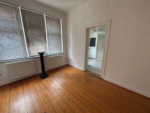 3 - Büro mit 80,00 m&sup2; in Erkelenz zur Miete