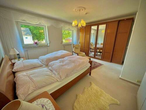 Schlafzimmer OG 1a - 