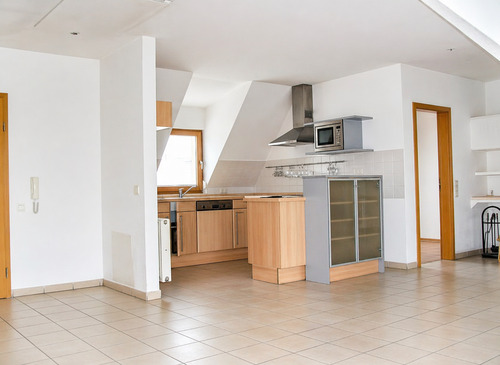 Offener Wohn-Ess-Bereich.png - 3 Zimmer Etagenwohnung zum Kaufen in Pleinfeld