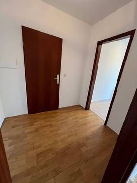 Eingang/ Flur - 2 Zimmer Etagenwohnung in Bad Kreuznach