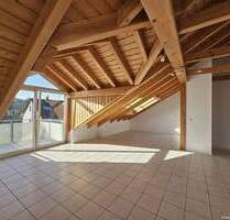 Sonnige 2 Zimmer-Dachgeschosswohnung in ruhiger Lage - Aschaffenburg Schweinheim