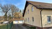 Einfahrt zu den Garagen - 1 Zimmer Mehrfamilienhaus, Wohnhaus zum Kaufen in Rothenburg