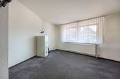 Zimmer - Büro / Einliegerwohnung - 