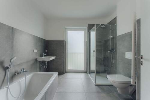 Bad - Terrassenwohnung mit 79,30 m² in Bergisch Gladbach zum Kaufen