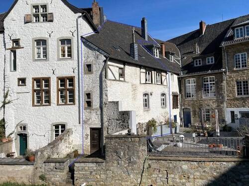 Rückansicht - Reihenmittelhaus mit 211,00 m² in Aachen zum Kaufen