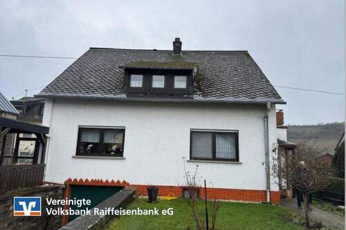 Ansicht - Sonnige Wohnlage - 229.000,00&nbsp;EUR Kaufpreis, ca.&nbsp; 144,00&nbsp;m&sup2;&nbsp;Wohnfl&auml;che