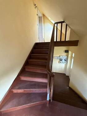 Treppe 1.OG zum DG - 
