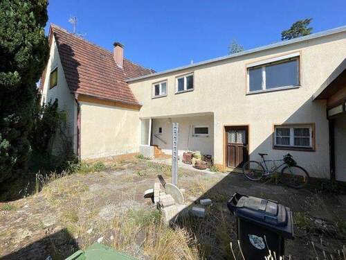 Außenansicht Hof - 7 Zimmer Mehrfamilienhaus, Wohnhaus zum Kaufen in Lauf