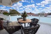 Dachterrasse - Wunderschöne Dachgeschoßwohnung in einem 2-Familienhaus in ruhiger Lage mit freiem Blick