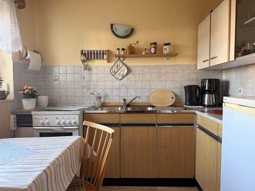 ...mit Einbauküche - 