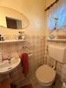 Gäste-WC mit Fenster - 