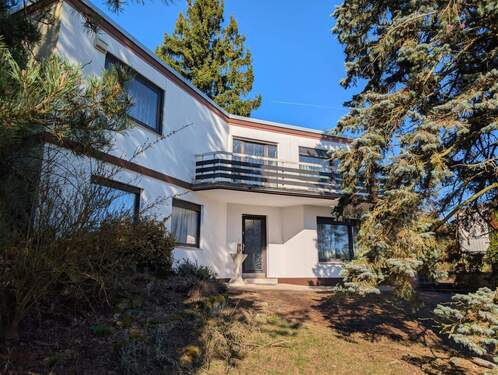 Blick Garten - 7 Zimmer Einfamilienhaus in Kaiserslautern