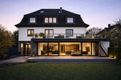 KI-generiertes Beispielfoto - Mehrfamilienhaus, Wohnhaus mit 218,40 m&sup2; in Solingen zum Kaufen