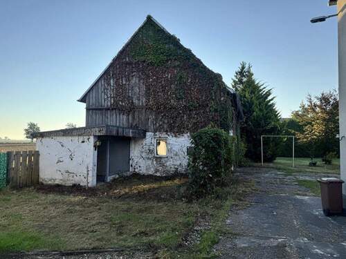 Scheune/ Garage/ Hundezwinger - 