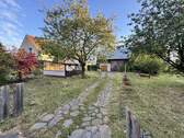 Zufahrt zum Grundstück - Ihr neues Zuhause auf dem Land - Einfamilienhaus mit großem Grundstück in einem Ortsteil von Dahlen