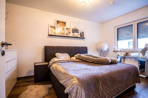 geräumiges Schlafzimmer - 