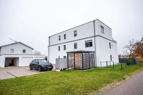 6-Parteien-Haus - 2 Zimmer Etagenwohnung zur Miete in Mühlhausen