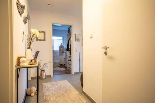 Eingangsbereich - Etagenwohnung mit 72,20 m² in Mühlhausen zur Miete