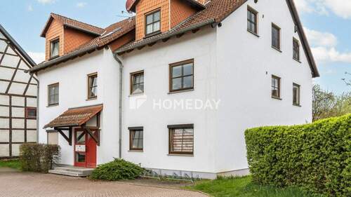 Außenansicht 1 - Attraktive 2-Zimmer-Wohnung mit Balkon, Stellplatz und Gartennutzung in Eischleben