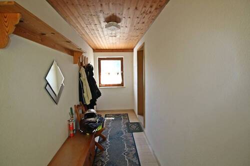 Gang zwischen Garage und Haus - 