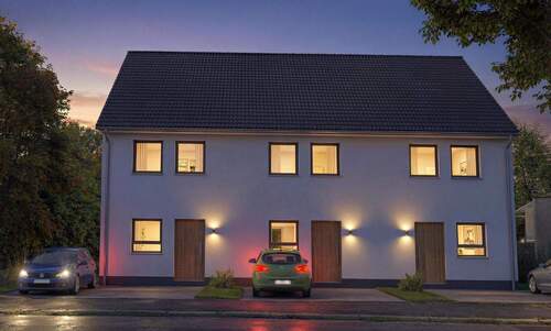 Orginal Sicht auf Grundstück Abend.jpg - Reihenendhaus mit 120,00 m&sup2; in Volkach zum Kaufen