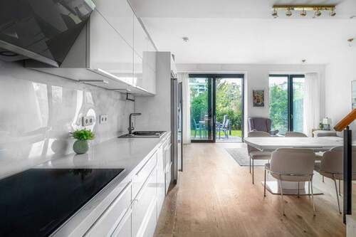 Wohn- und Kochbereich - Wohnen am Wasser - Maisonette mit Garten und Spreeblick nahe Tiergarten