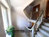 Treppenhaus - 4 Zimmer Etagenwohnung zur Miete in Halle