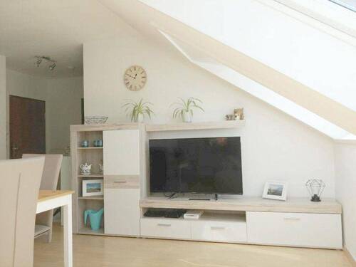Bild 2 - 2 Zimmer Etagenwohnung zur Miete in Ludwigsburg