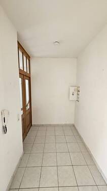 Flur - Etagenwohnung mit 85,00 m&sup2; in Chemnitz zur Miete