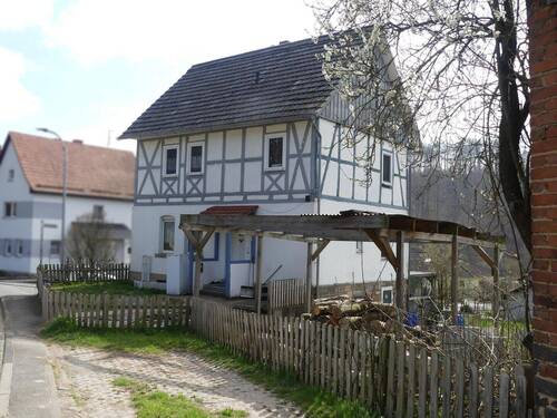 Front.-/Seitenansicht recht - 1 Zimmer Einfamilienhaus zum Kaufen in Sontra