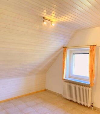 2 schöne Zimmer Gartenblick OG - 