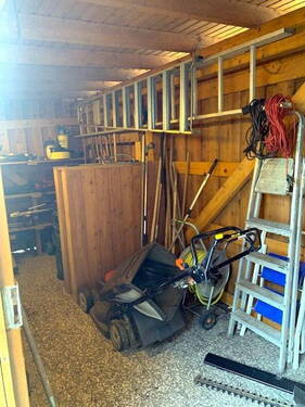 Großer Außenabstellraum - 