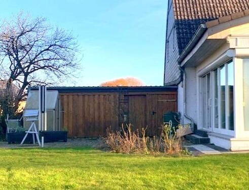 Abstellraum neben Nutzgarten - 