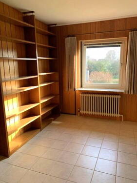 Schöner Raum mit Duschbad EG - 