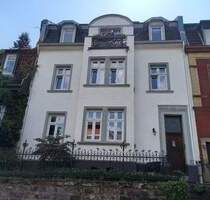 Stilvolles, gepflegtes Mehrfamilienhaus in ruhiger, bevorzugter, ruhiger Wohnlage von Alt-Saarbrücken, mit Terrasse, Balkon und Garten zur Südseite