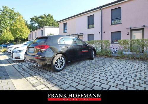 V8701 Titelbild - Attraktives Endreihenhaus mit Garten und Stellplatz in guter Lage von Kaltenkirchen