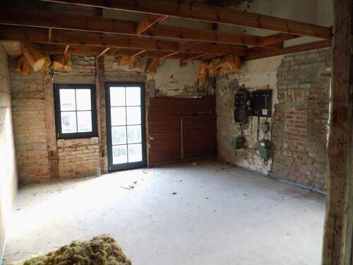 Die noch nicht fertig gestellte Whg.JPG - 