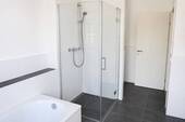 Dusch- u. Wannenbad (3) - 