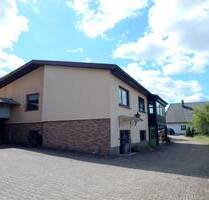 Wohnhaus mit Werkstatt oder großer Doppelgarage, Lagerräumen und großem Grundstück in Wadern-Buweiler zu verkaufen!