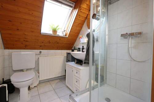 Badezimmer - Etagenwohnung mit 51,80 m² in Kaltenkirchen zur Miete