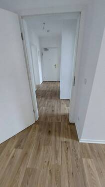 Heller Flur - 3 Zimmer Etagenwohnung in Dessau-Roßlau