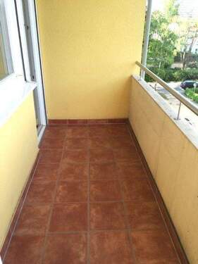 Balkon - Nähe Siemens - Erlangen-Innenstadt - Sanierte, ruhige 2-ZW, EBK, Balkon