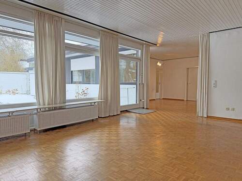 Lichtdurchfluteter Wohnbereich - 